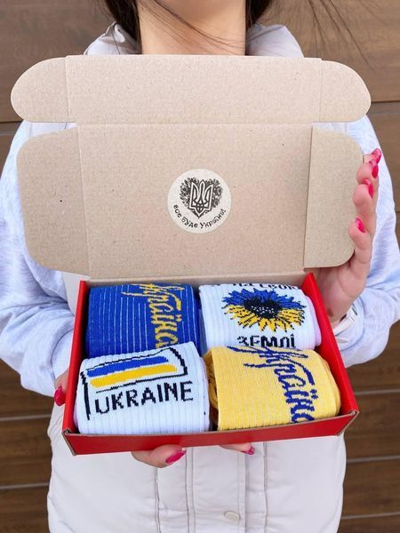 Бокс женских патриотических носков 36-41 на 4 пары в красной коробке весна-осень ж4укр012 фото