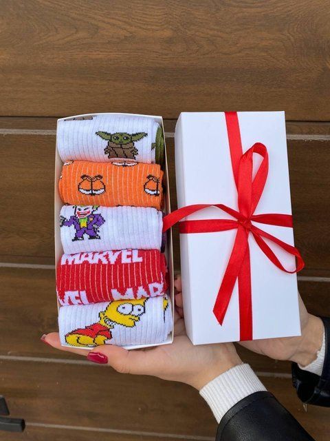 Набор женских носков 36-41 5 пар с мультяшным рисунком в подарочной коробке. ж5герої2 фото