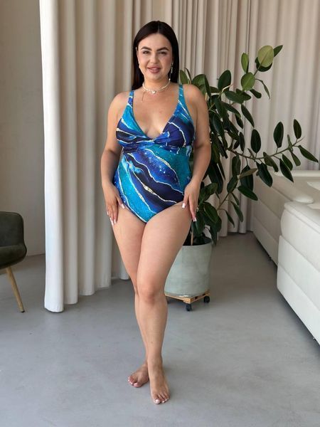 Суцільний купальник PLUS SIZE в мраморному принті з парео SW1552 фото