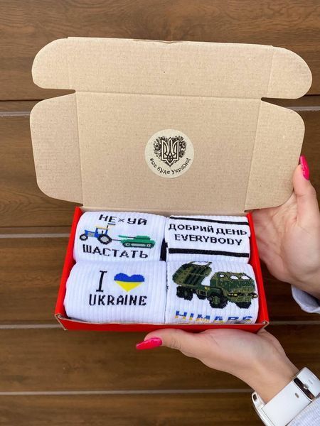 Бокс женских патриотических носков 36-41 на 4 пары в красной коробке весна-осень ж4укр008 фото